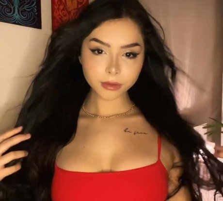 Photo nue de fuite OnlyFans de Eduarda Yuni