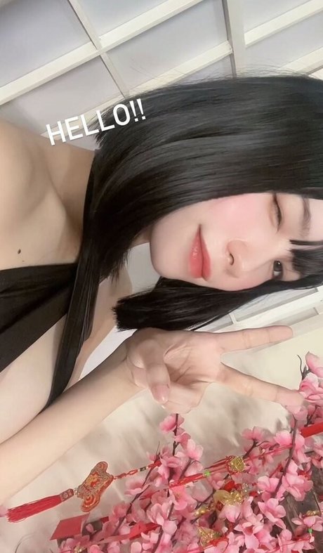 Photo nue de fuite OnlyFans de Lolaaasaur