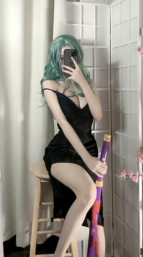 Photo nue de fuite OnlyFans de Lolaaasaur
