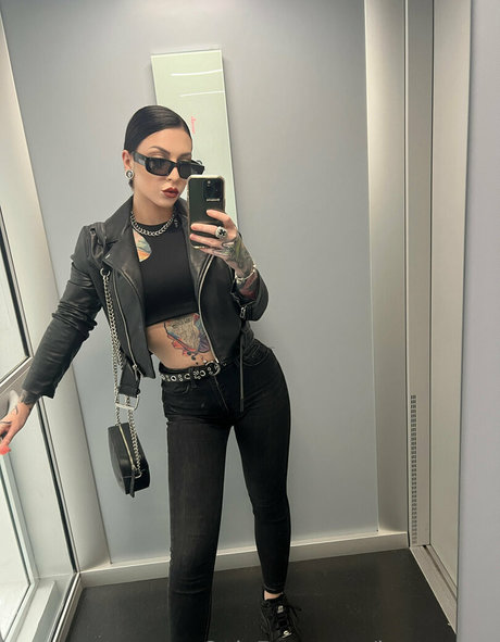 Photo nue de fuite OnlyFans de Inkedines
