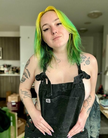 Photo nue de fuite OnlyFans de Melthewhalefree