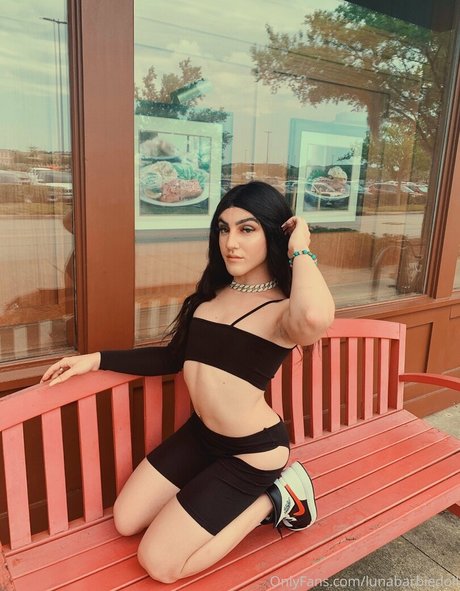 Lunabarbiedoll