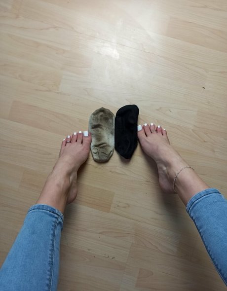 Photo nue de fuite OnlyFans de Emmyfeetandsocks