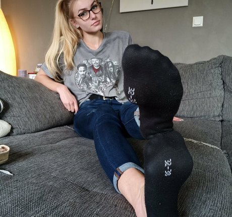Photo nue de fuite OnlyFans de Emmyfeetandsocks
