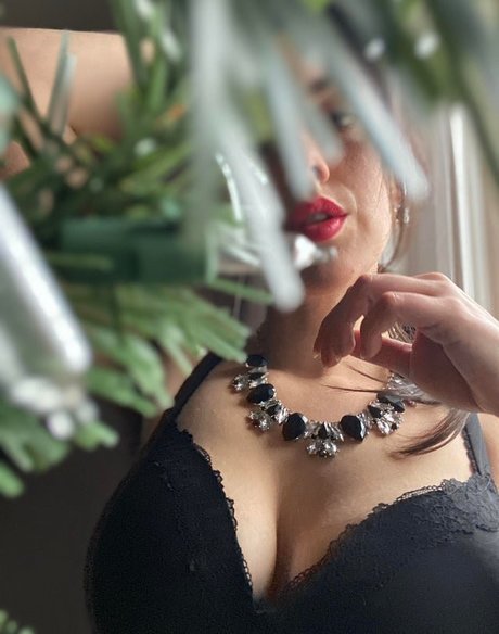 Scarlet Labelle
