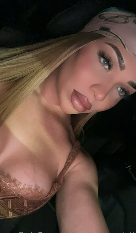 Photo nue de fuite OnlyFans de Winterxxdoll