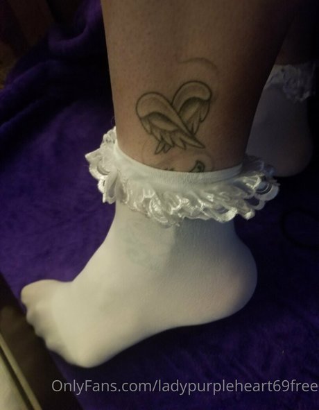 Photo nue de fuite OnlyFans de Ladypurpleheart69free