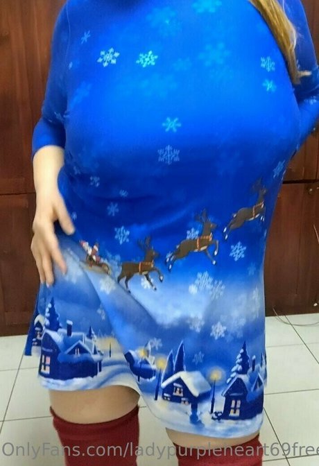 Photo nue de fuite OnlyFans de Ladypurpleheart69free