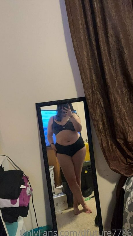 Photo nue de fuite OnlyFans de Dfuture7786
