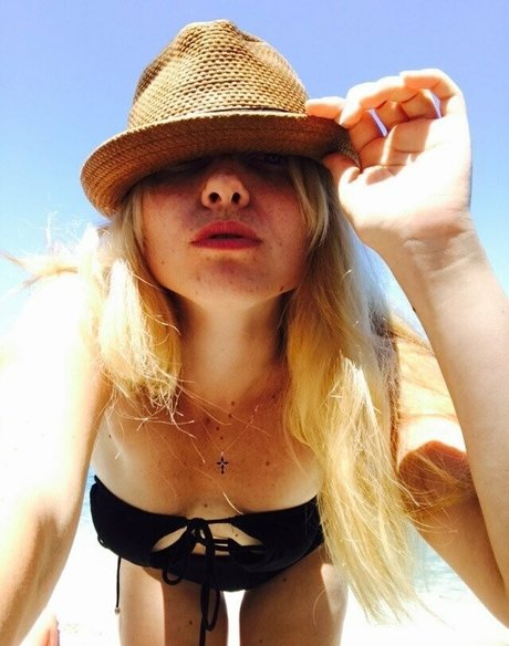 Photo nue de fuite OnlyFans de Rosyblondbabe