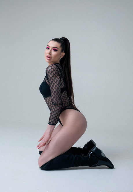 Photo nue de fuite OnlyFans de Dinadimond
