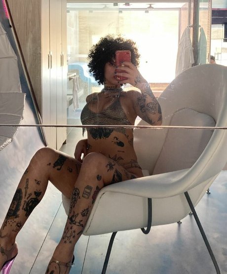 Photo nue de fuite OnlyFans de Apropriad4mente