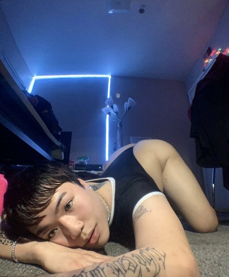 Photo nue de fuite OnlyFans de Lewdkittyyyy