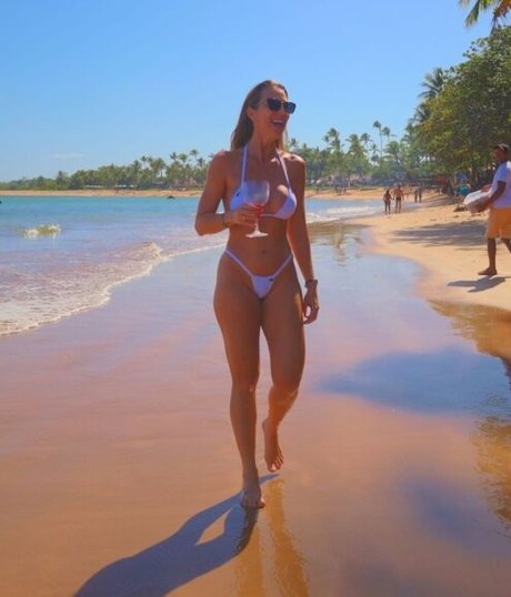 Photo nue de fuite OnlyFans de Christiana Almeida