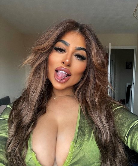 Priya Yasmin X