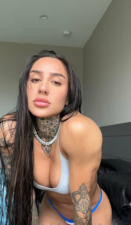 Photo nue de fuite OnlyFans de Bakhar