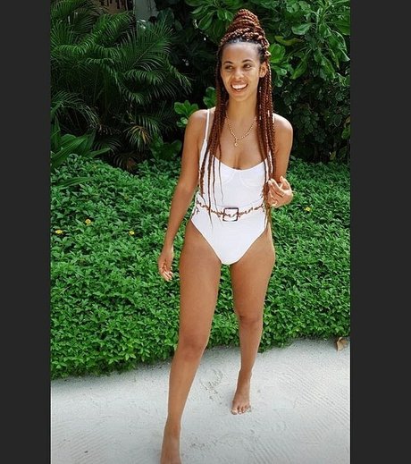 Photo nue de fuite OnlyFans de Rochelle Humes