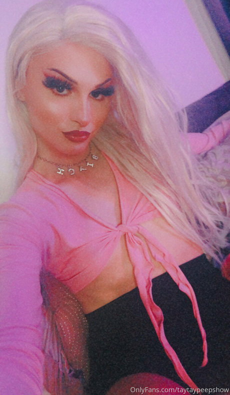 Photo nue de fuite OnlyFans de Taytaypeepshow