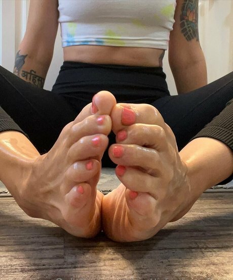 Photo nue de fuite OnlyFans de Prettyfeetandface