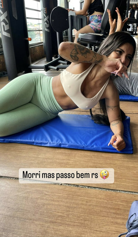 Aline Carvalho