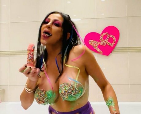 Audreybitoni