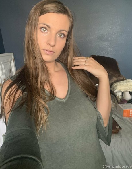 Photo nue de fuite OnlyFans de Xokenzielovexo