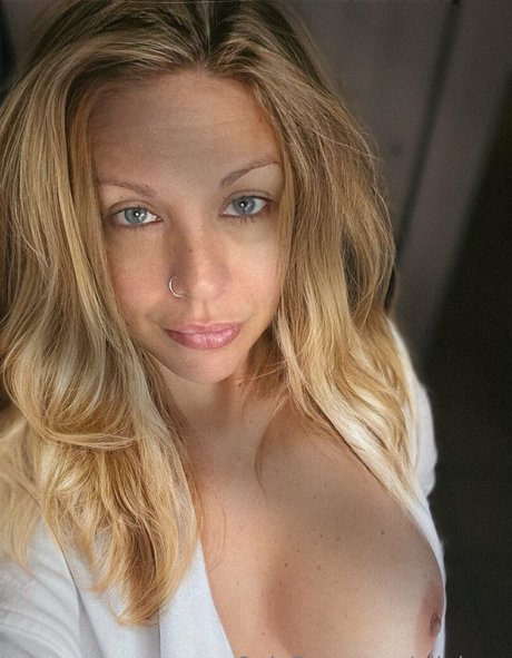 Photo nue de fuite OnlyFans de Ellelyon