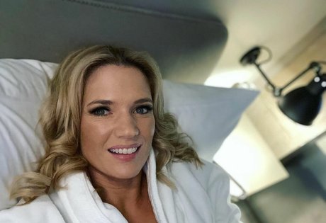 Photo nue de fuite OnlyFans de Charlotte Hawkins