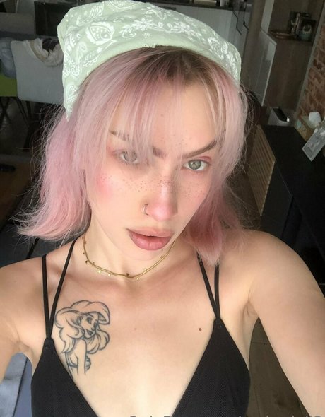 Photo nue de fuite OnlyFans de Emiardeli2