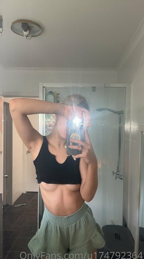Photo nue de fuite OnlyFans de Shaniasand