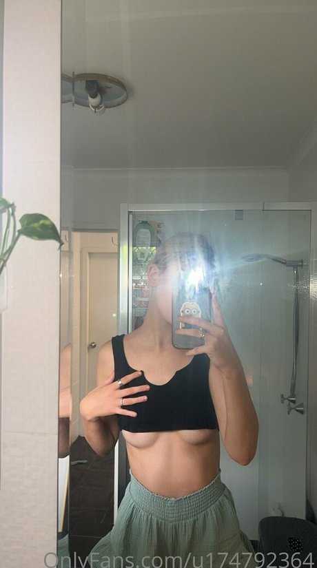 Photo nue de fuite OnlyFans de Shaniasand