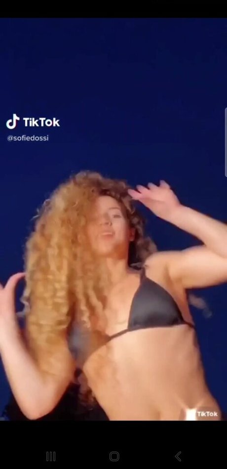 Photo nue de fuite OnlyFans de Sofie Dossi