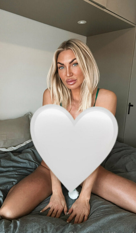 Thenakednorwegian