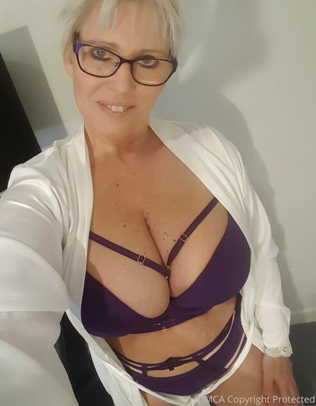 Photo nue de fuite OnlyFans de Sexymatureaussielady