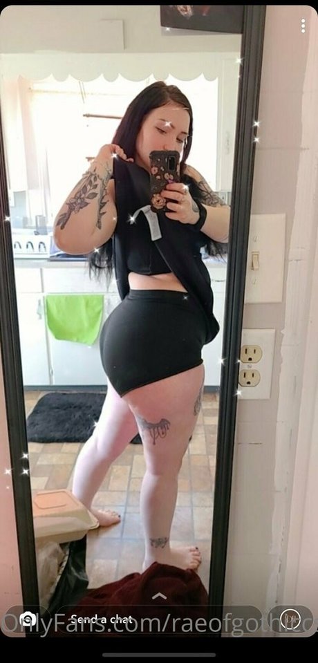 Photo nue de fuite OnlyFans de Raeofgothiccsunshine