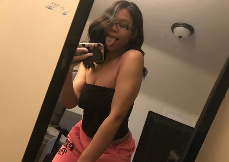 Photo nue de fuite OnlyFans de Plumtheprincess