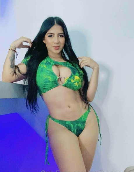 Photo nue de fuite OnlyFans de Emilyvergara