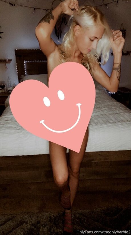 Photo nue de fuite OnlyFans de Theonlybarbi2