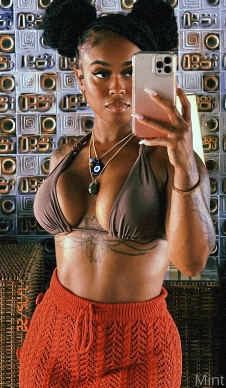 Therealbombshell_mint