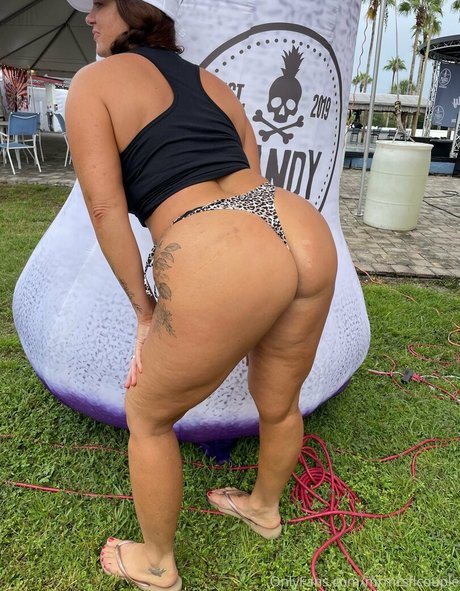 Photo nue de fuite OnlyFans de Swingerellefree
