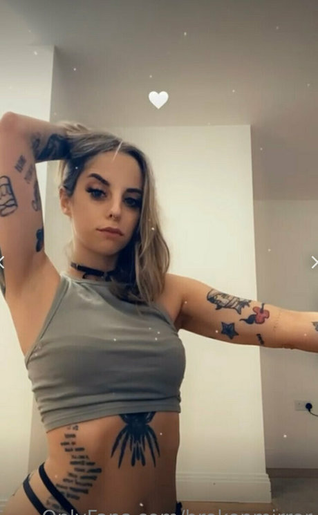 Photo nue de fuite OnlyFans de Brokenmirror