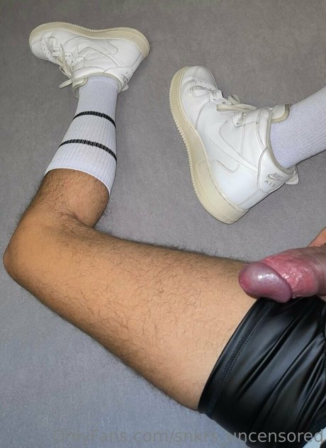 Snkrs_uncensored