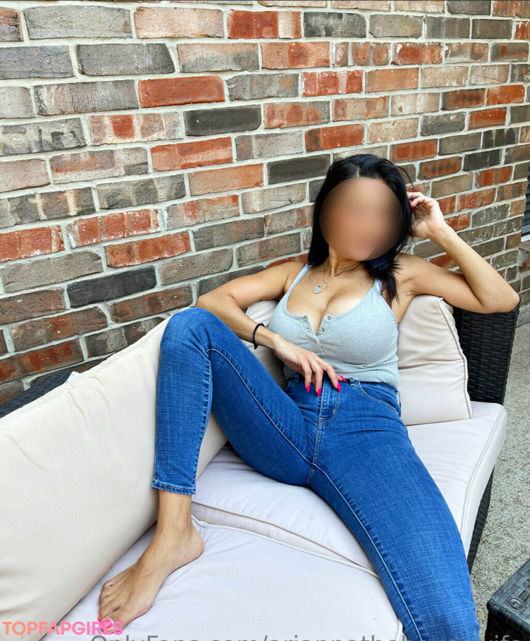 Photo nue de fuite OnlyFans de Ariannathehousewife #13 Photo nue de fuite OnlyFans de Ariannathehousewife #13
