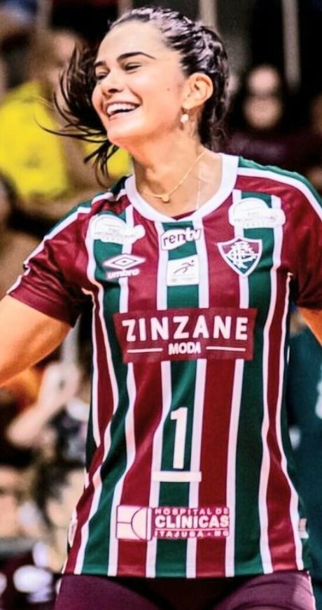 Lara Nobre
