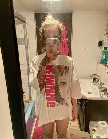 Photo nue de fuite OnlyFans de Vixxshi
