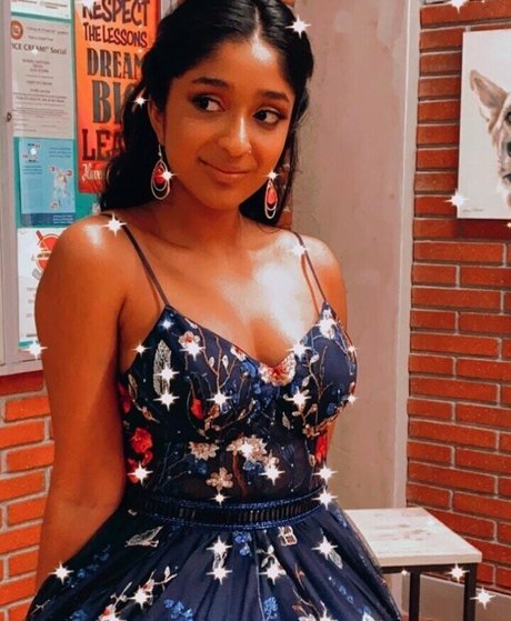 Photo nue de fuite OnlyFans de Maitreyi Ramakrishnan