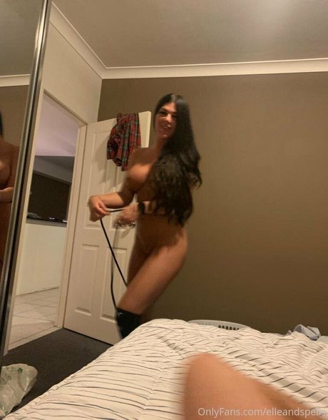 Photo nue de fuite OnlyFans de Elleandspells