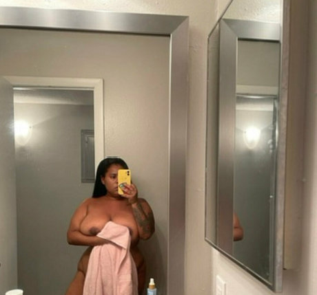 Photo nue de fuite OnlyFans de Dangercurves