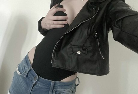 Photo nue de fuite OnlyFans de Ezsy