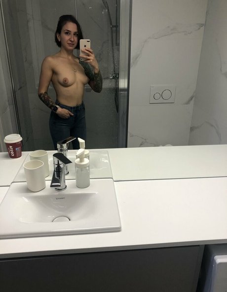 Photo nue de fuite OnlyFans de Thebritishcouple